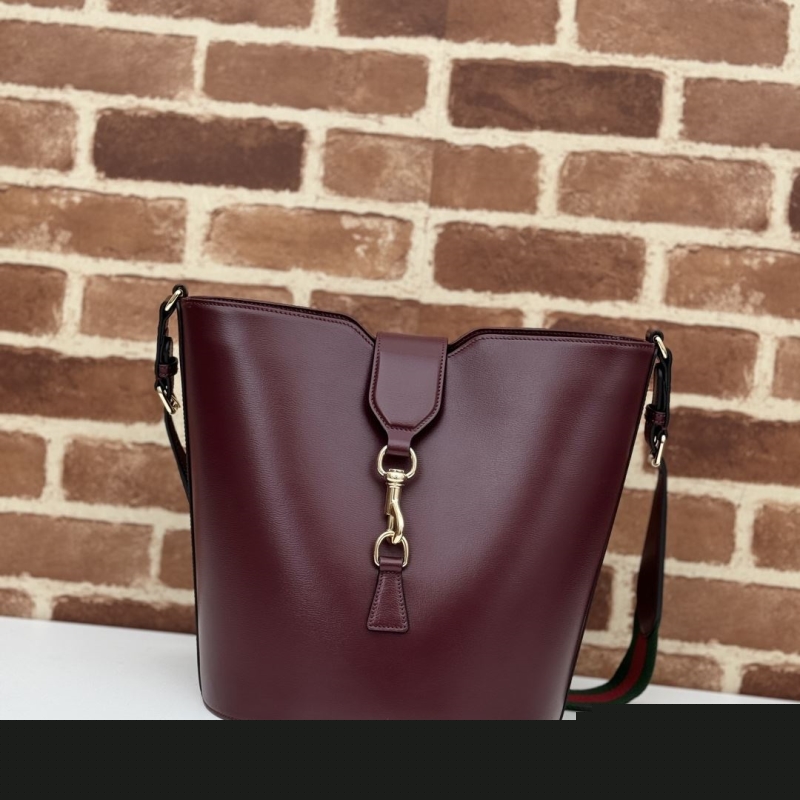 G*u*i bucket bags